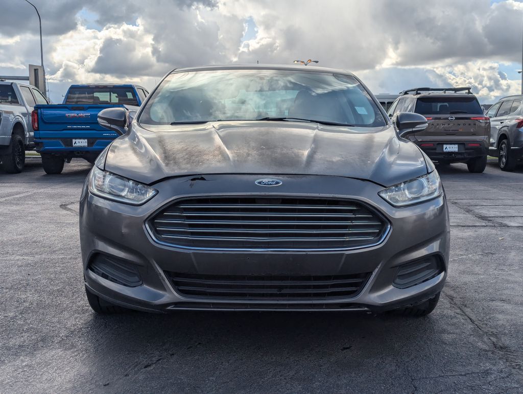 2013 Ford Fusion SE 10