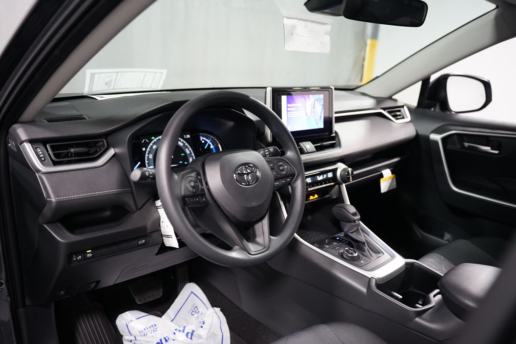 Thumbnail: 2025 Toyota RAV4 - 11