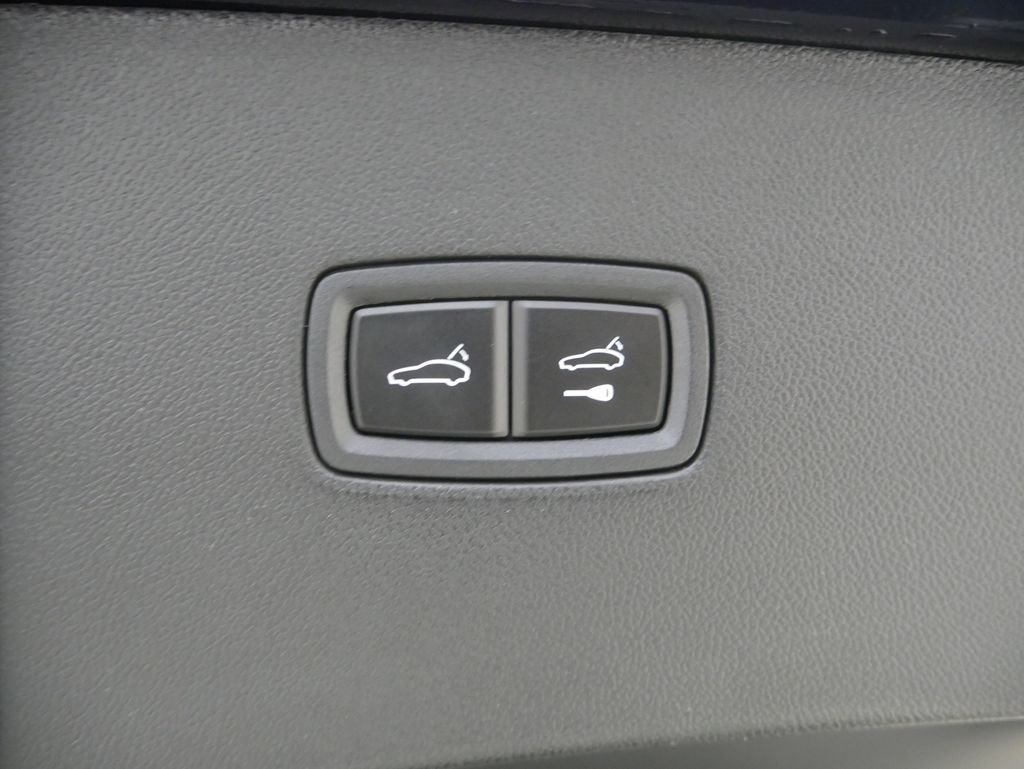 Thumbnail: 2026 Porsche  - 26