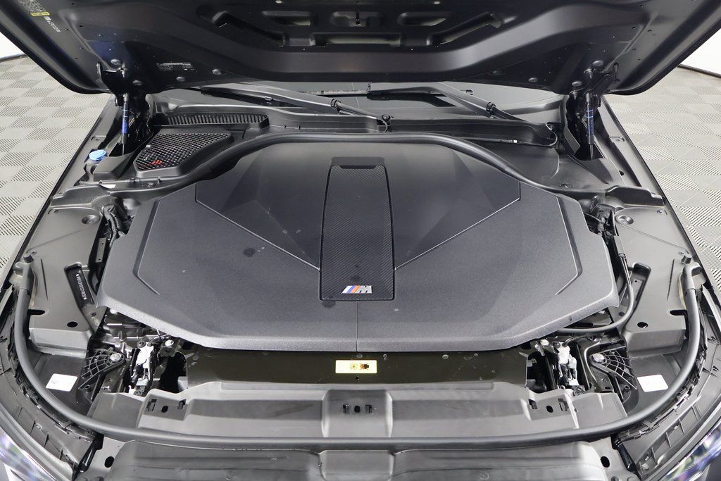 Thumbnail: 2025 BMW i5 - 15