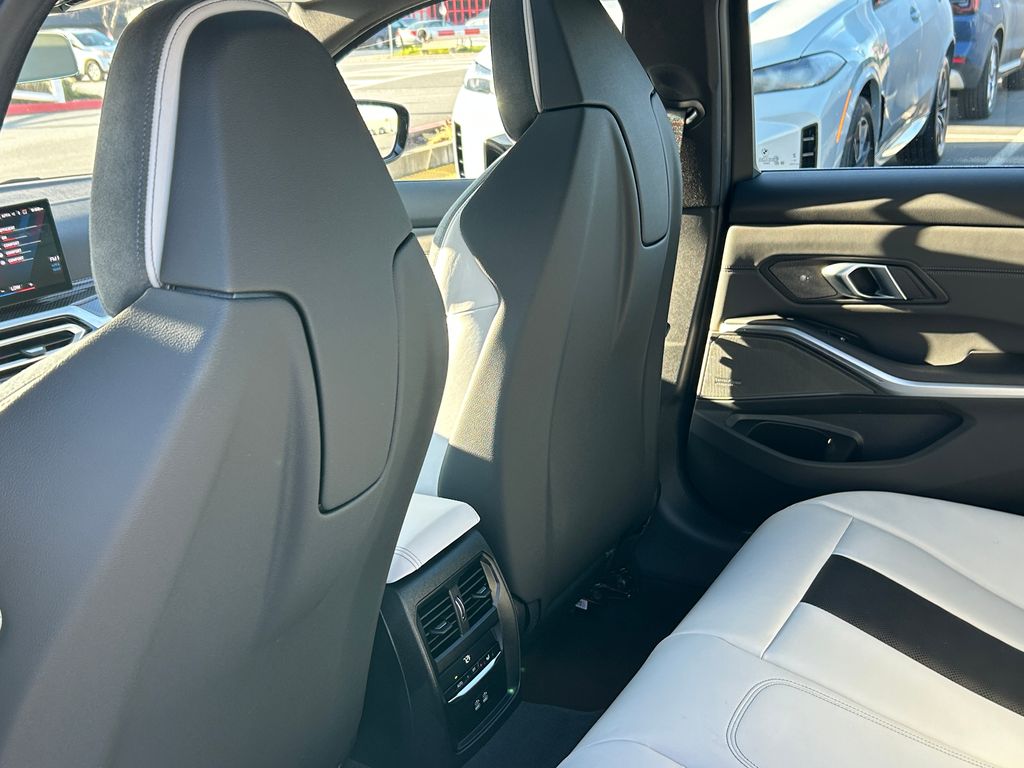 Thumbnail: 2024 BMW M3 - 31