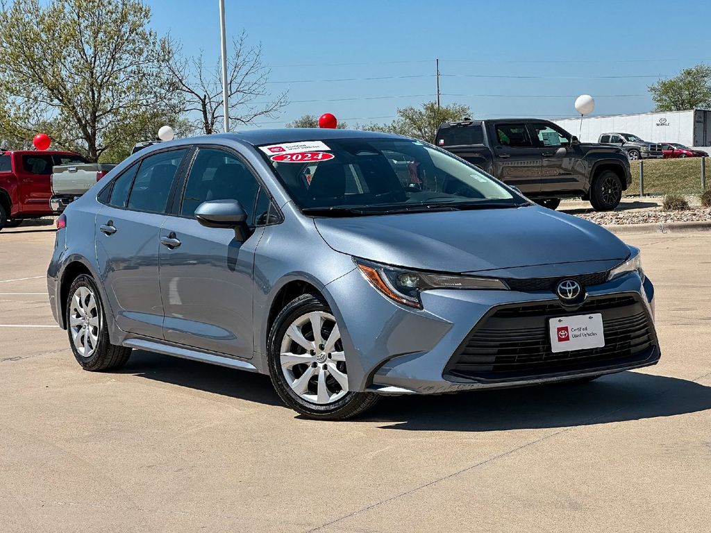 2024 Toyota Corolla LE FWD