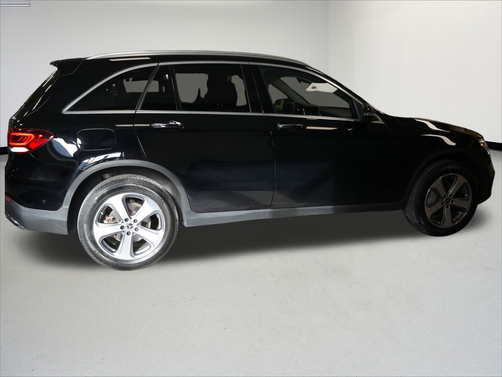 Thumbnail: 2022 Mercedes-Benz GLC - 6