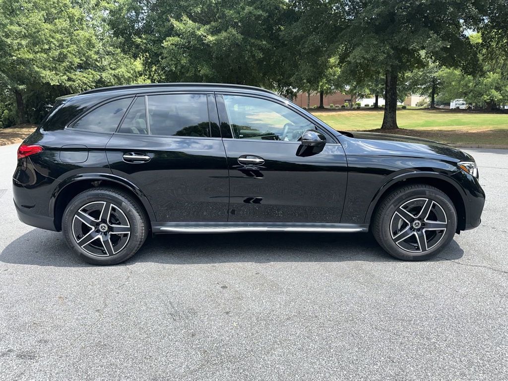 2024 Mercedes-Benz GLC GLC 300 9