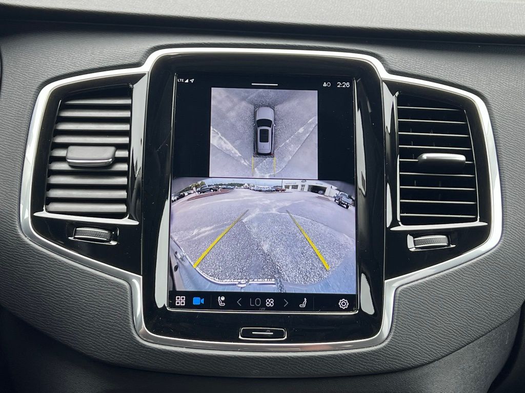 2024 Volvo XC90 B5 Plus - 11