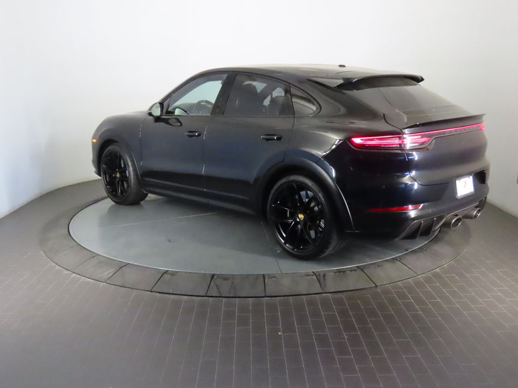 Thumbnail: 2022 Porsche  - 3