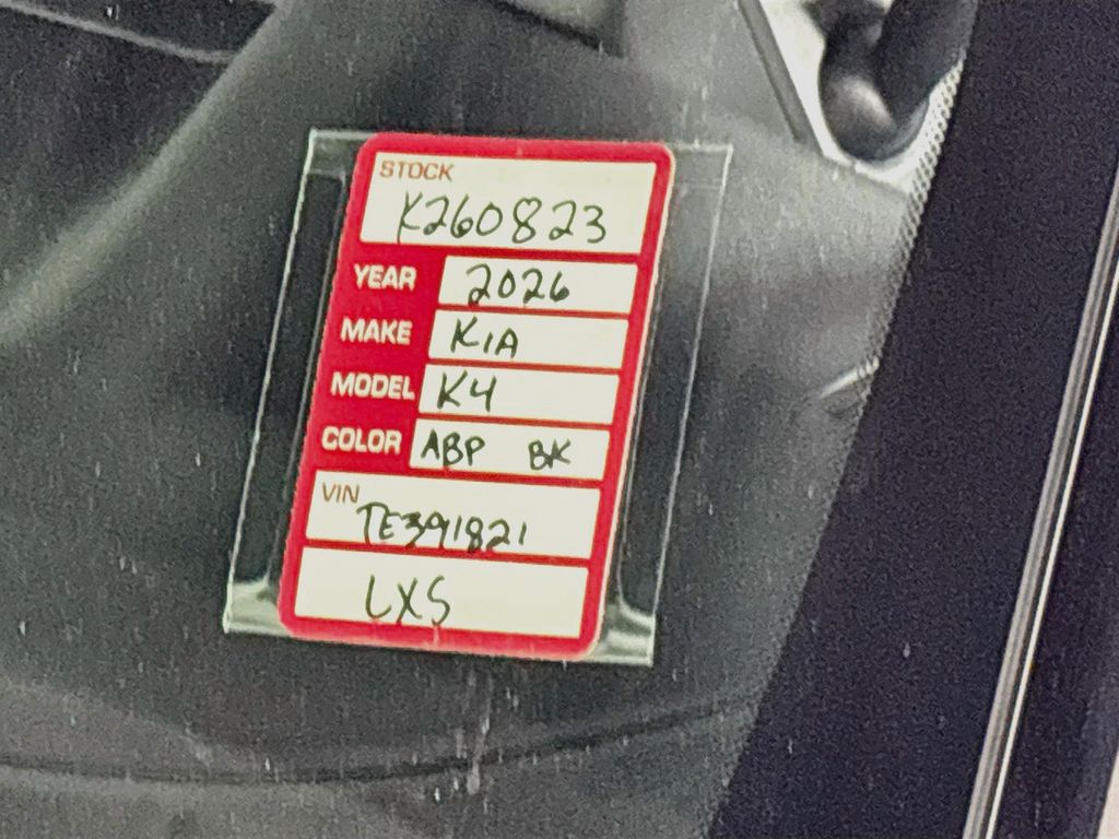 2026 Kia K4 LXS