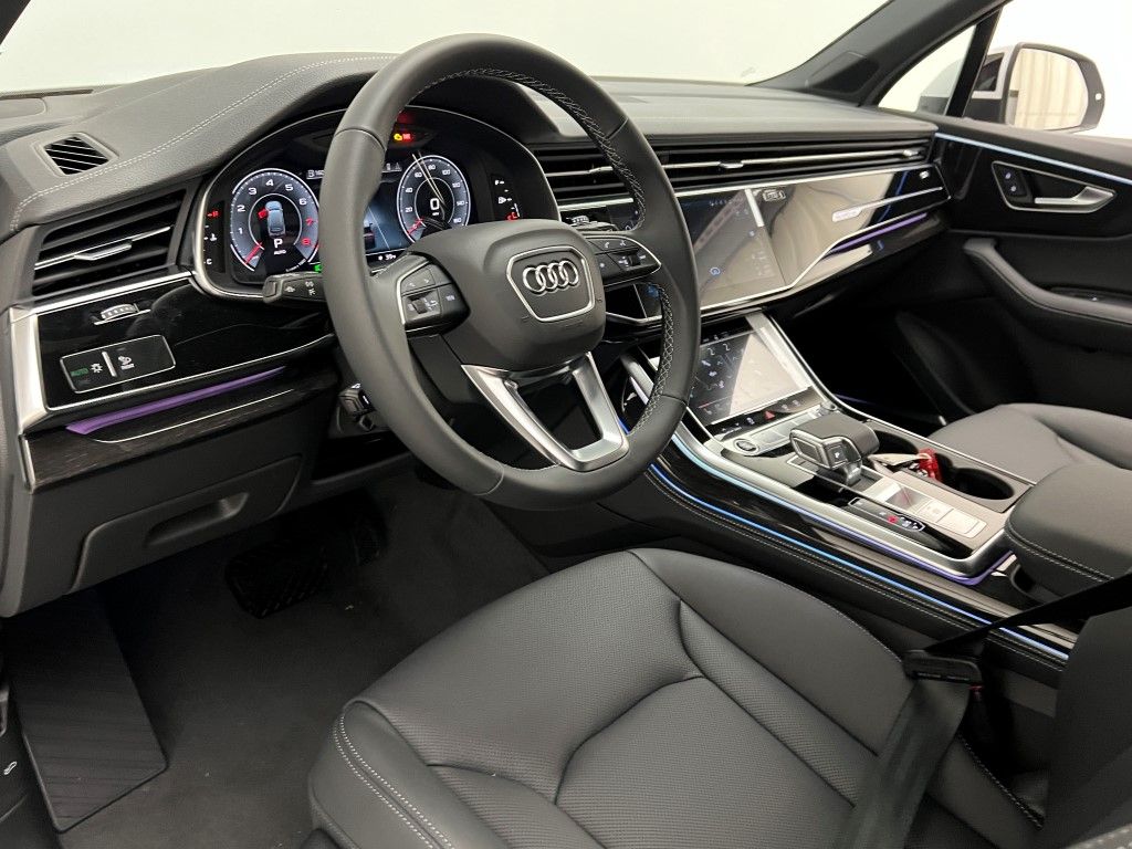 Thumbnail: 2026 Audi Q7 - 30