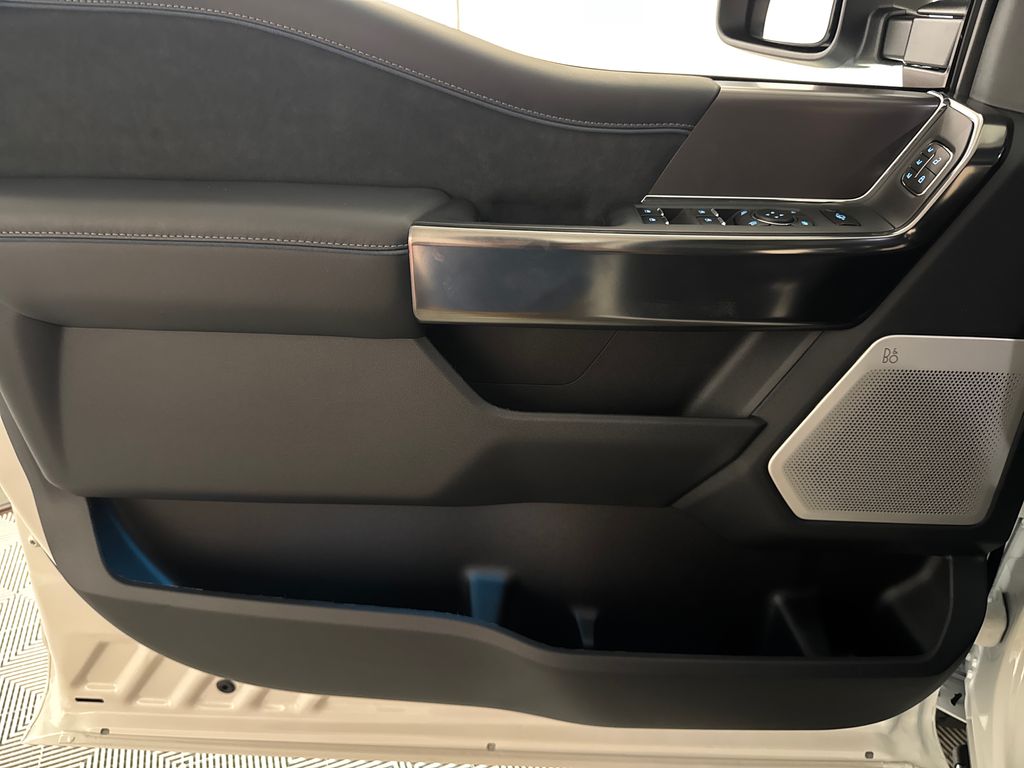 New 2026 White Ford Platinum image 22