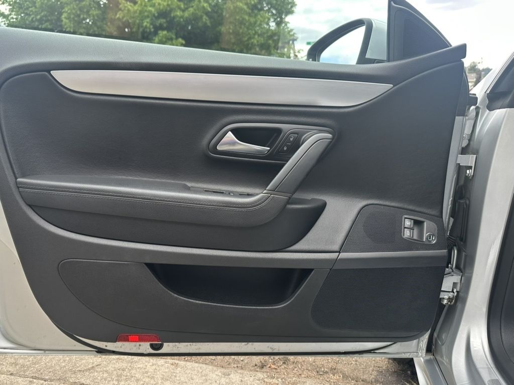 2014 Volkswagen CC 2.0T R-Line