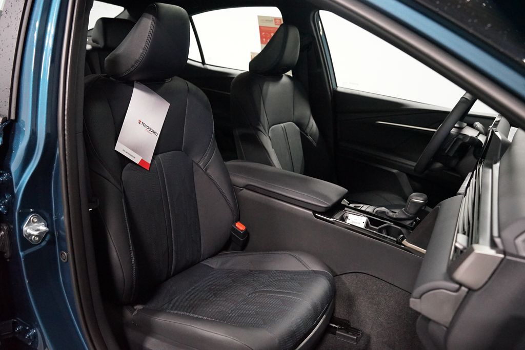 2025 Toyota Camry XSE 29