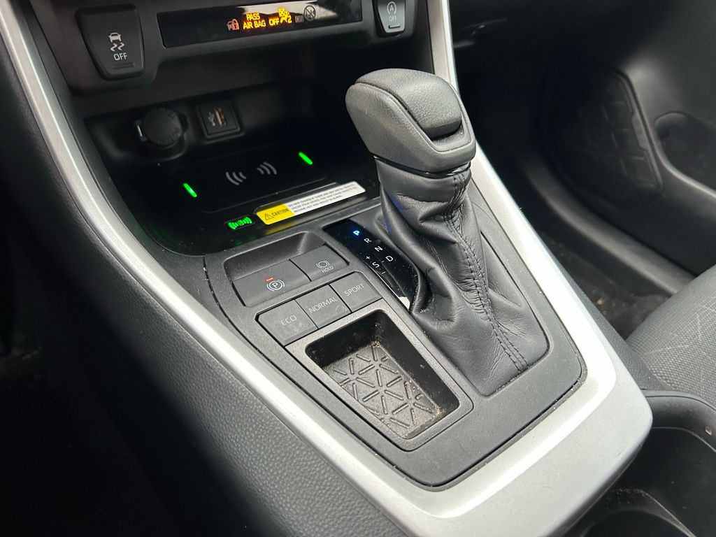 Thumbnail: 2024 Toyota RAV4 - 26