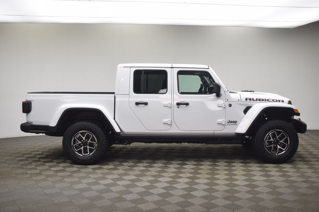 new 2026 Jeep Gladiator car, priced at $48,887