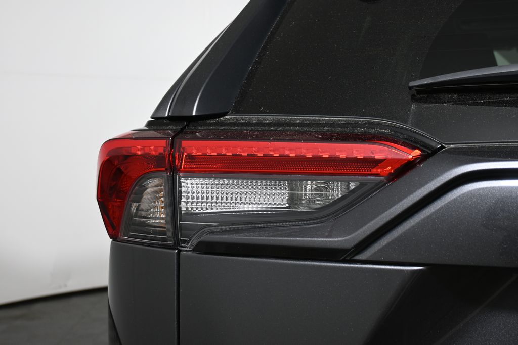 Thumbnail: 2021 Toyota RAV4 - 12