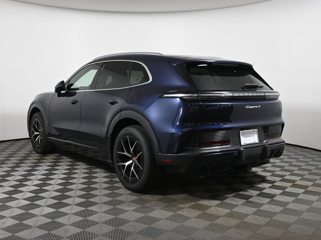Thumbnail: 2026 Porsche Cayenne - 3