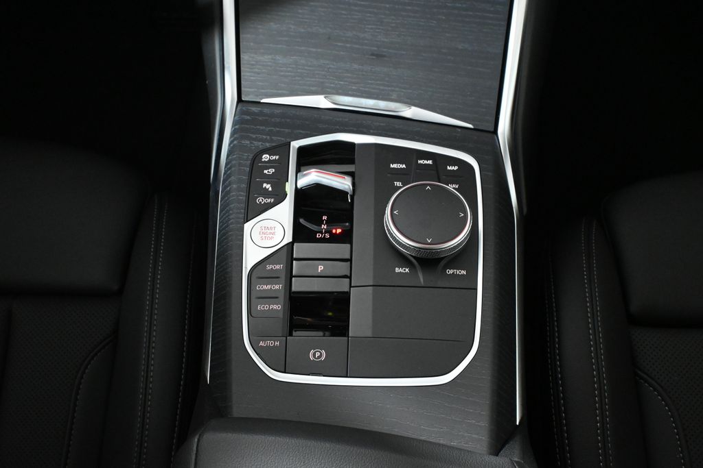 Thumbnail: 2026 BMW 3 Series - 22