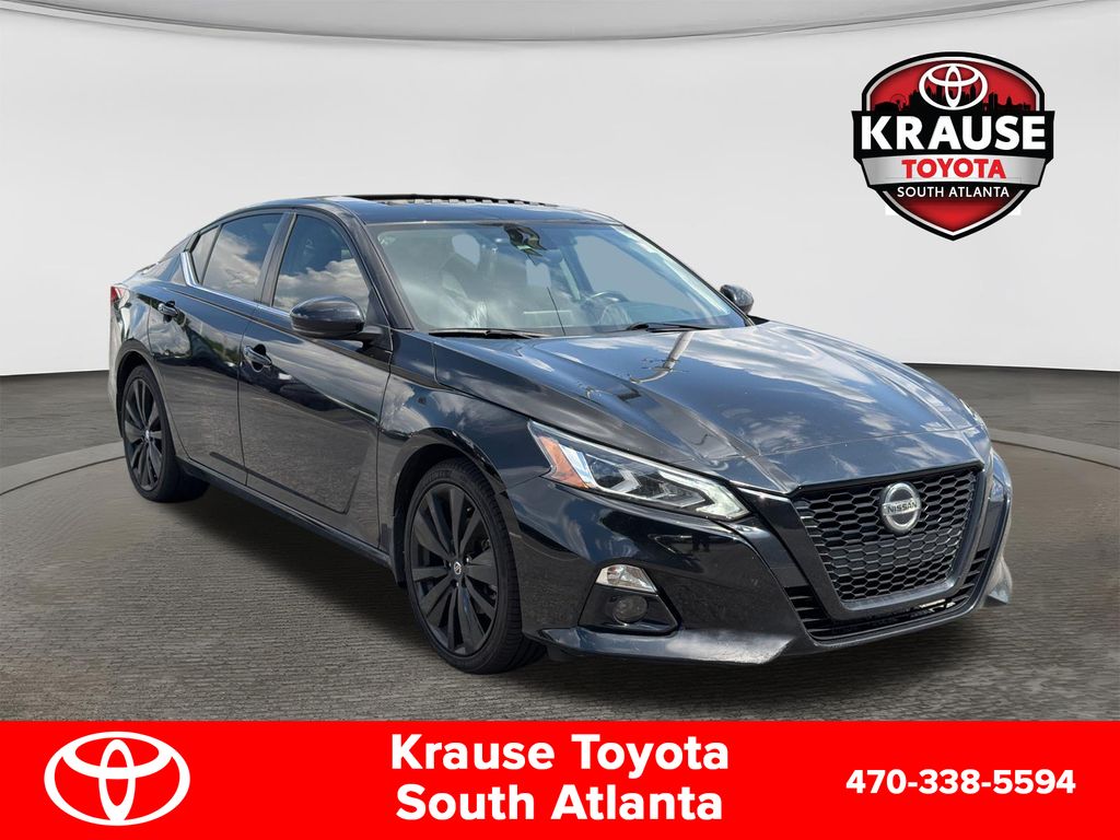 Super Black Clearcoat 2022 Nissan Altima Sedan Front-Wheel Drive Continuously Variable Transmission