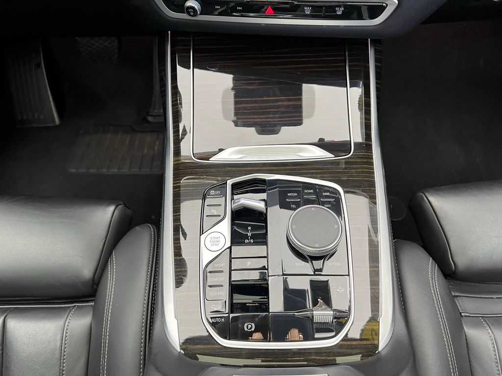 Thumbnail: 2023 BMW X7 - 11