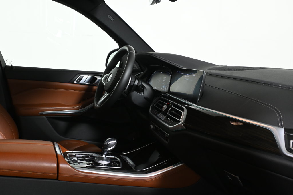 Thumbnail: 2021 BMW X5 - 30