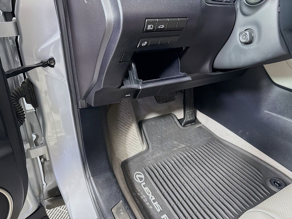 Thumbnail: 2019 Lexus RX - 10