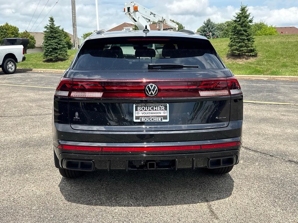 New 2026 Deep Black Pearl Volkswagen 2.0T SEL R-Line Black image 3