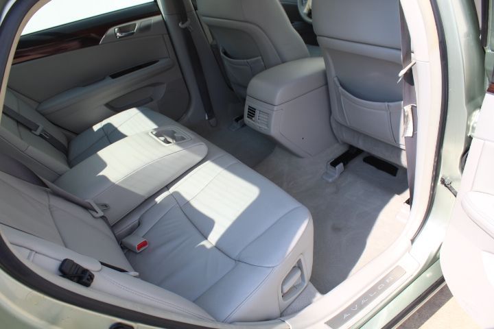 Used Car 2009 Toyota Avalon  For Sale In Georgetown, Texas