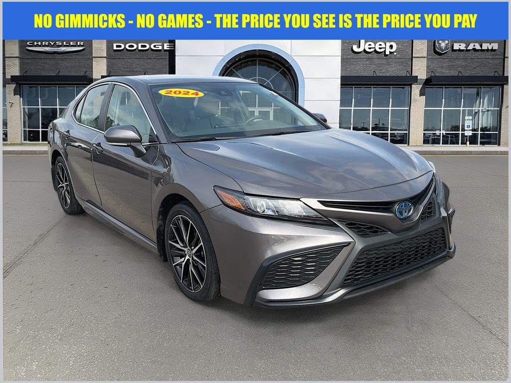 2024 Toyota Camry Hybrid SE FWD
