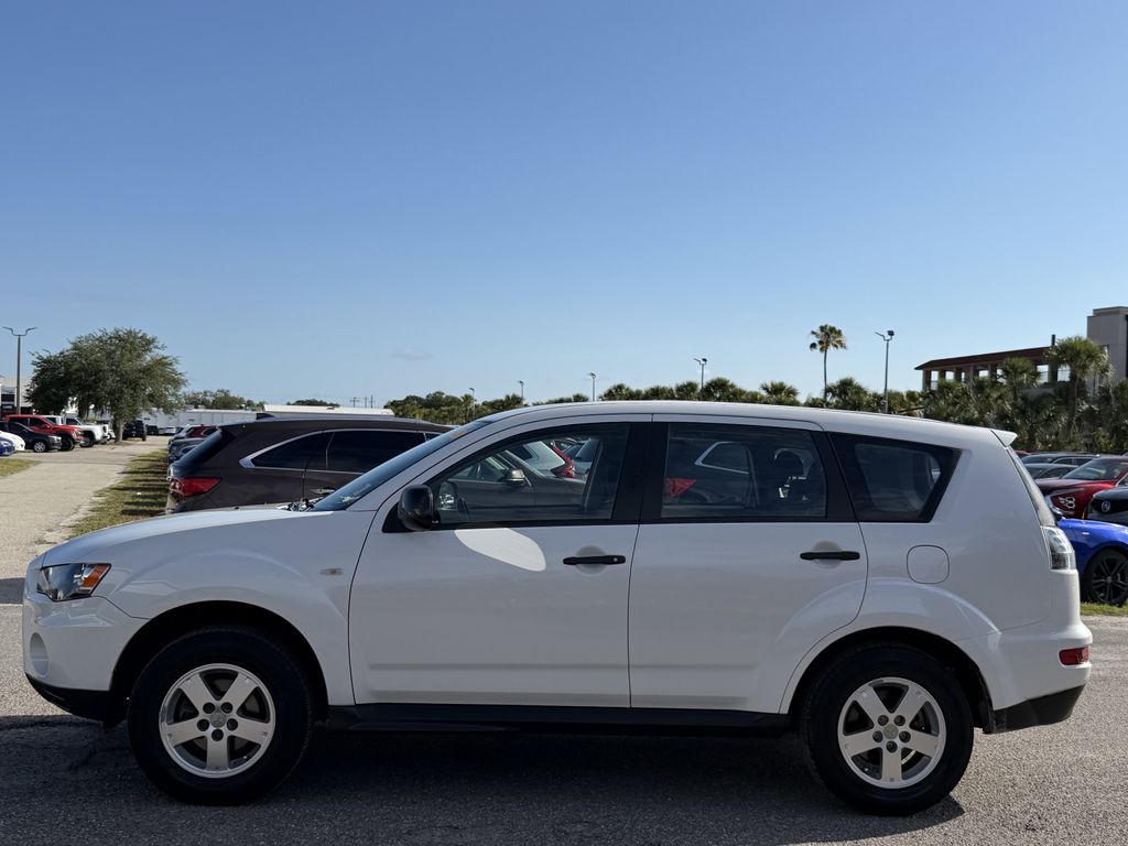 used 2010 Mitsubishi Outlander car, priced at $6,991