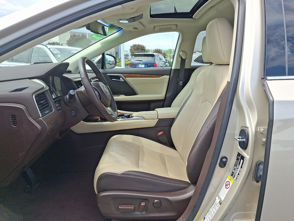 Thumbnail: 2019 Lexus RX - 14