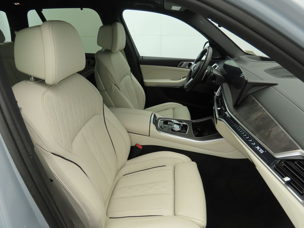 Thumbnail: 2024 BMW X5 - 21
