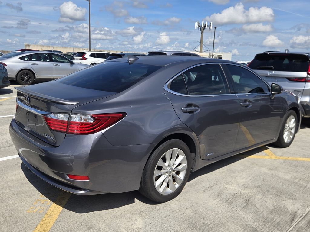 2015 Lexus ES - $8,995
