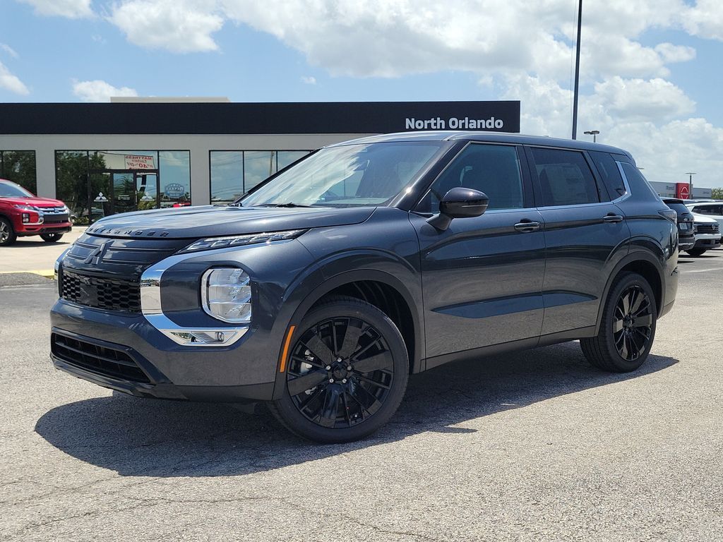 2026 Mitsubishi Outlander LE