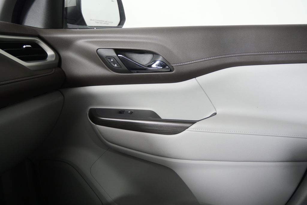 Thumbnail: 2022 GMC Acadia - 28