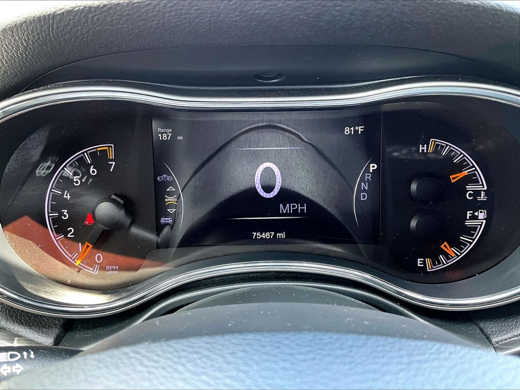 2021 Jeep Grand Cherokee — photo 25