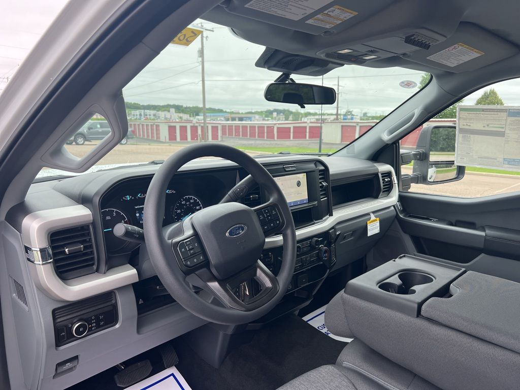 2025 Ford F-350SD