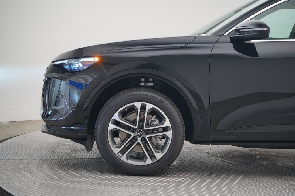 Thumbnail: 2025 Audi Q5 - 2