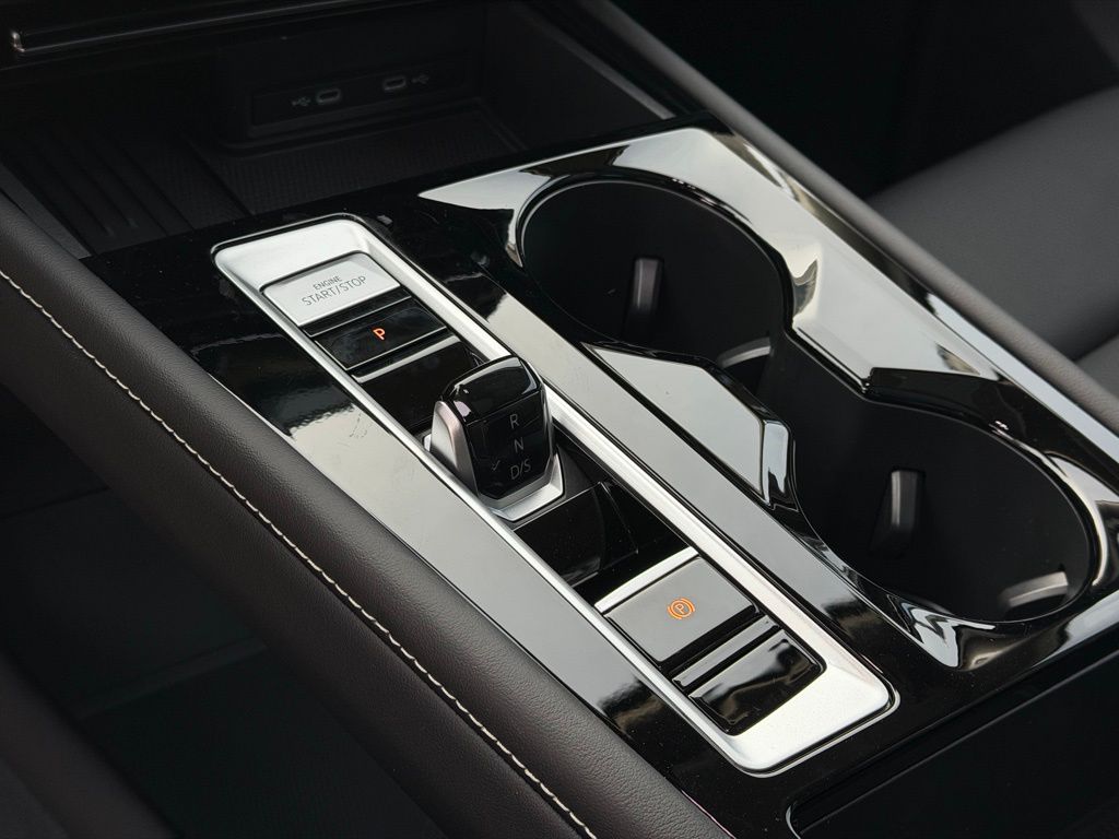 New 2026 Black Volkswagen 2.0T SE w/Technology image 25