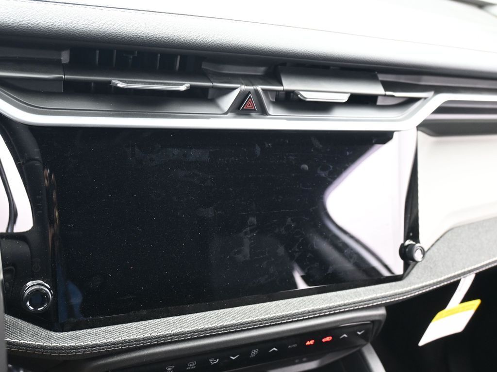 New 2026 silver zynith clearcoat Jeep Laredo image 19