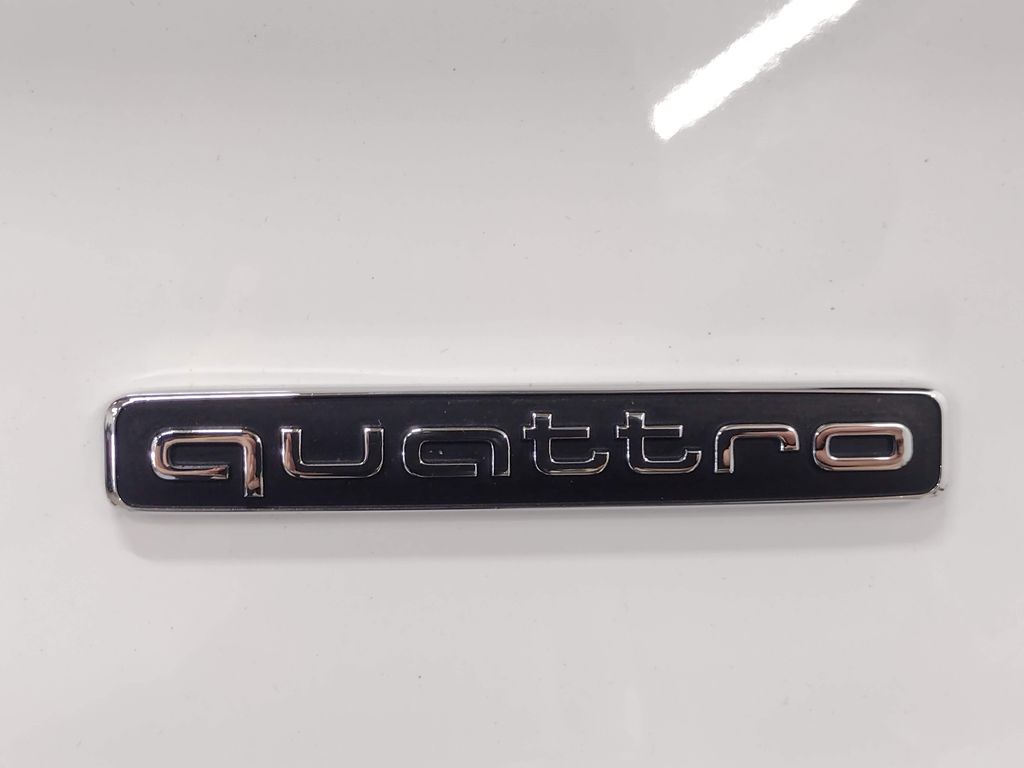 2024 Audi Q7 55 Premium Plus