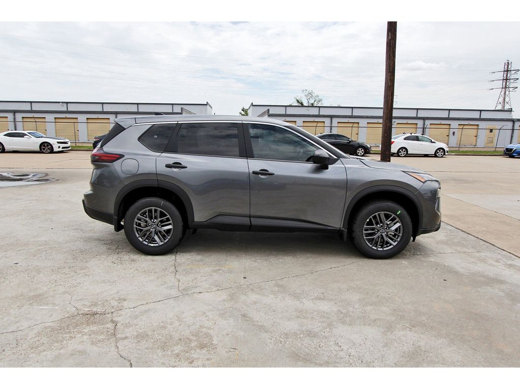 2026 Nissan Rogue S - 4