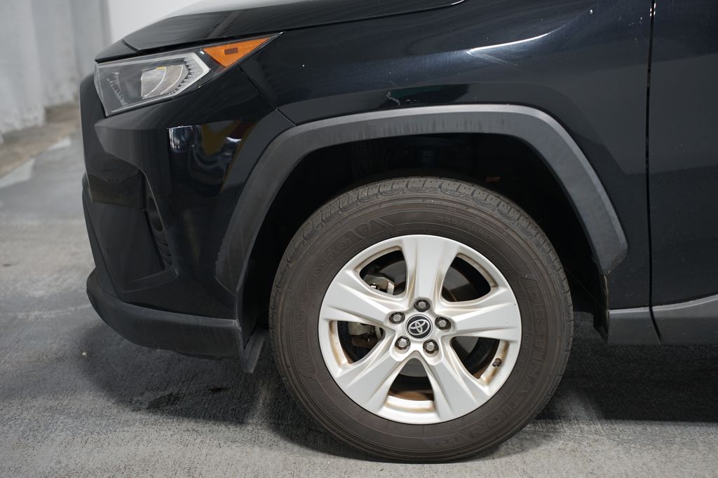 Thumbnail: 2021 Toyota RAV4 - 5