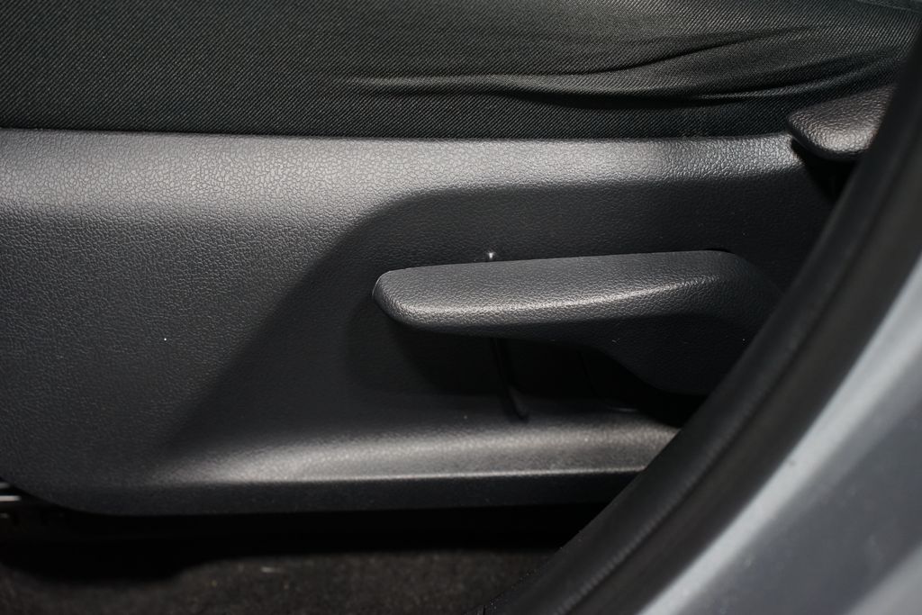 Thumbnail: 2019 Toyota RAV4 - 30