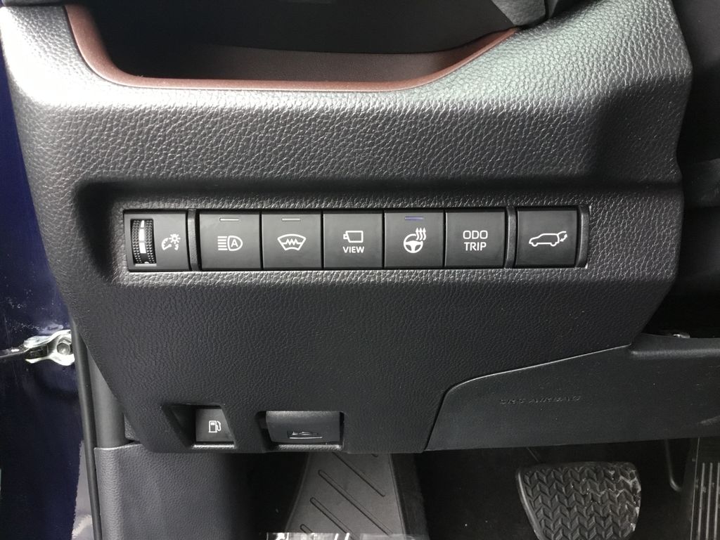 Thumbnail: 2024 Toyota RAV4 - 20