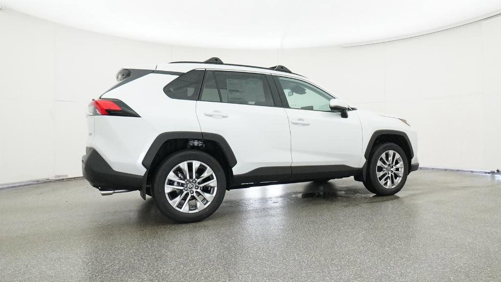 Thumbnail: 2025 Toyota RAV4 - 20