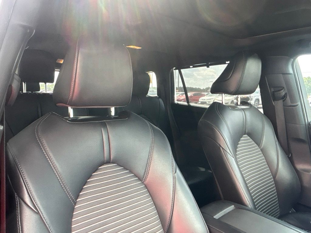 Used 2021 Toyota Highlander SUV