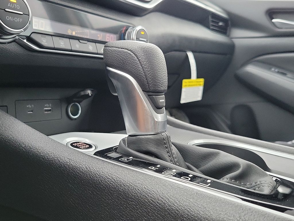 Thumbnail: 2025 Nissan Altima - 8