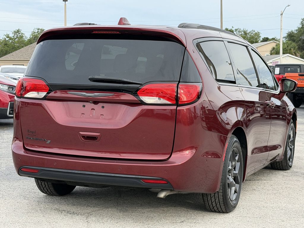 used 2019 Chrysler Pacifica car, priced at $15,392