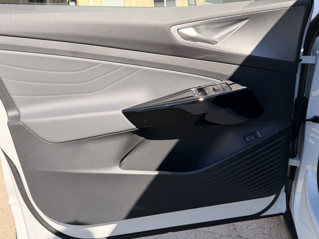 New 2025 White Pearl Volkswagen Pro S Plus image 10