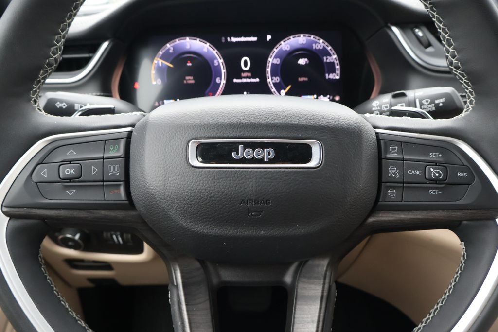 Thumbnail: 2024 Jeep Grand Cherokee L - 20