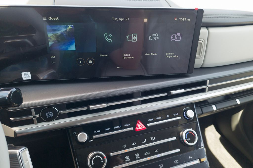 New 2027 Gray Hyundai SE image 19